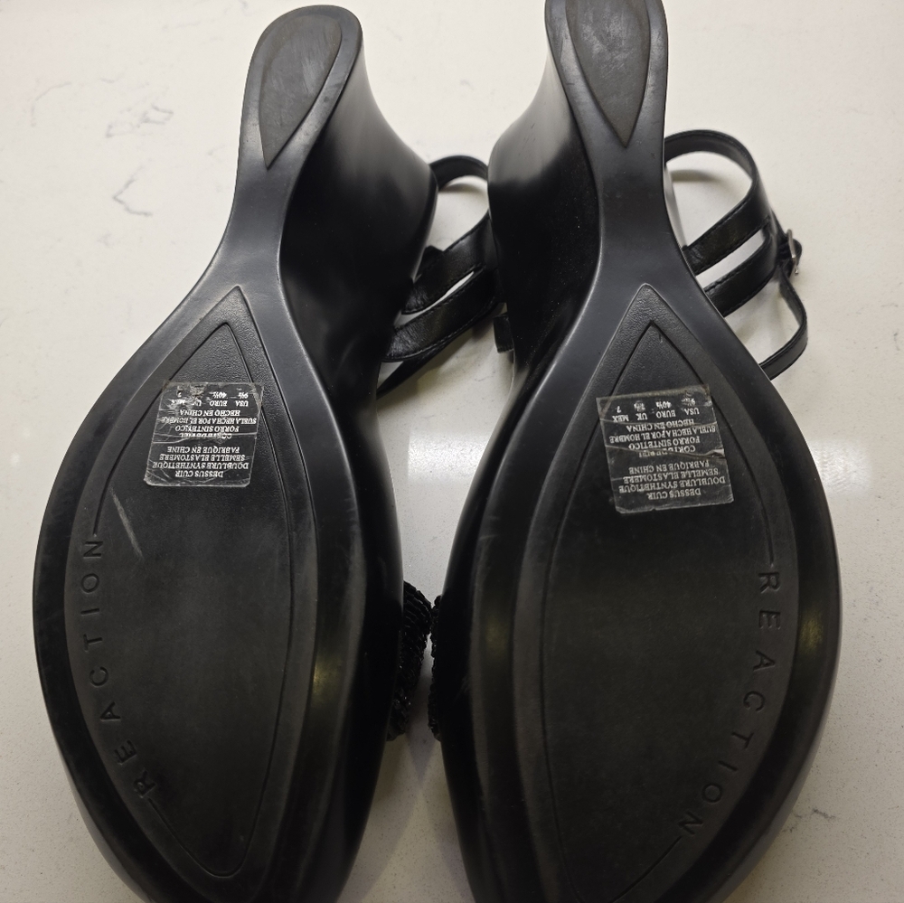 Kenneth Cole REACTION womens Sandals Size 9 1/2 - Picture 4 of 7
